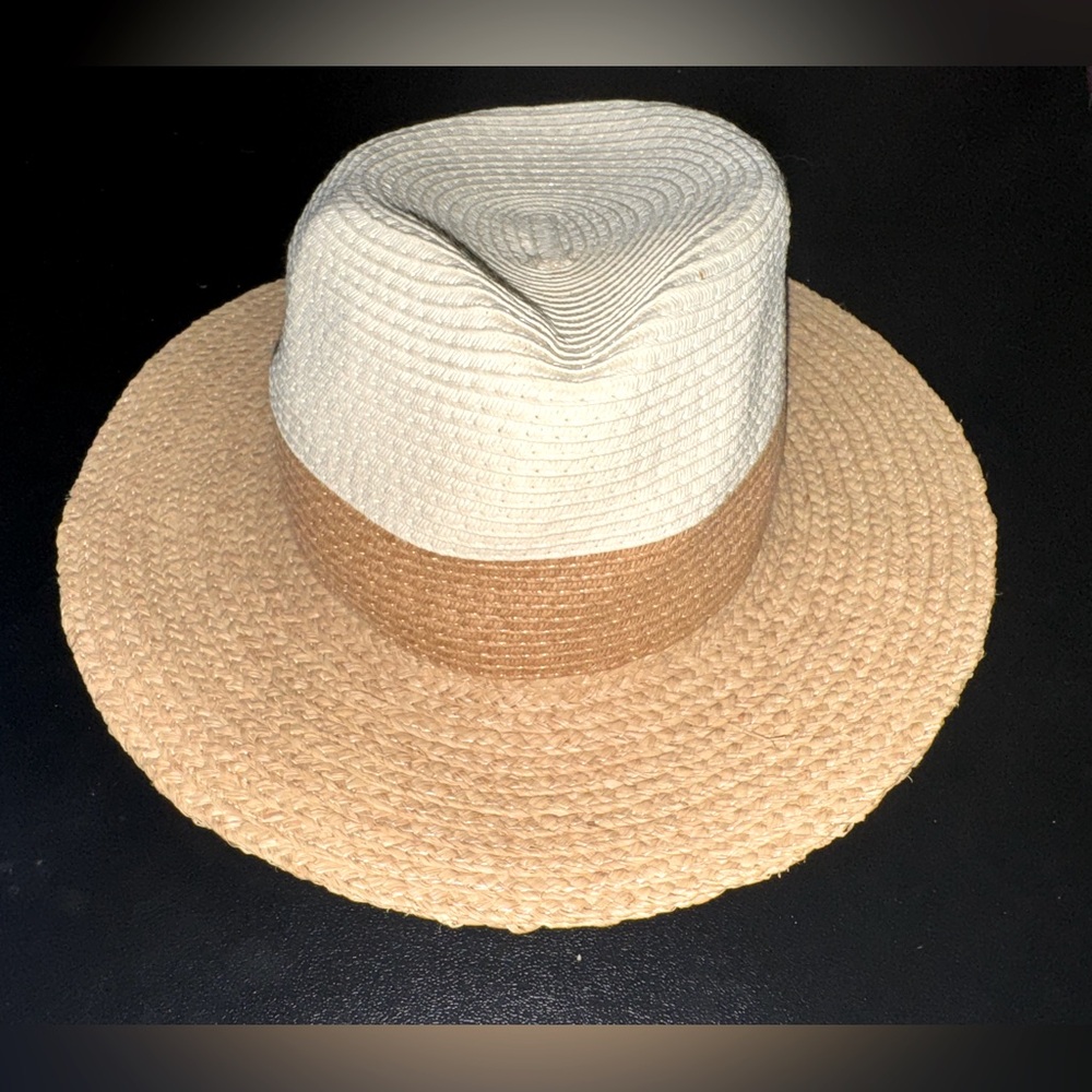 🎁GIFT With Purchase🎁 
Tan and Cream Fedora Hat with Wide Brim